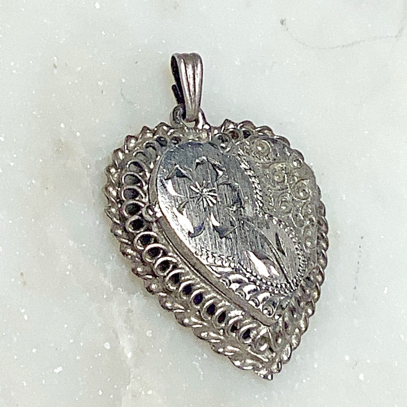Fancy Sterling Heart Locket Vintage 925 Silver Pendant Photo Etched Flowers